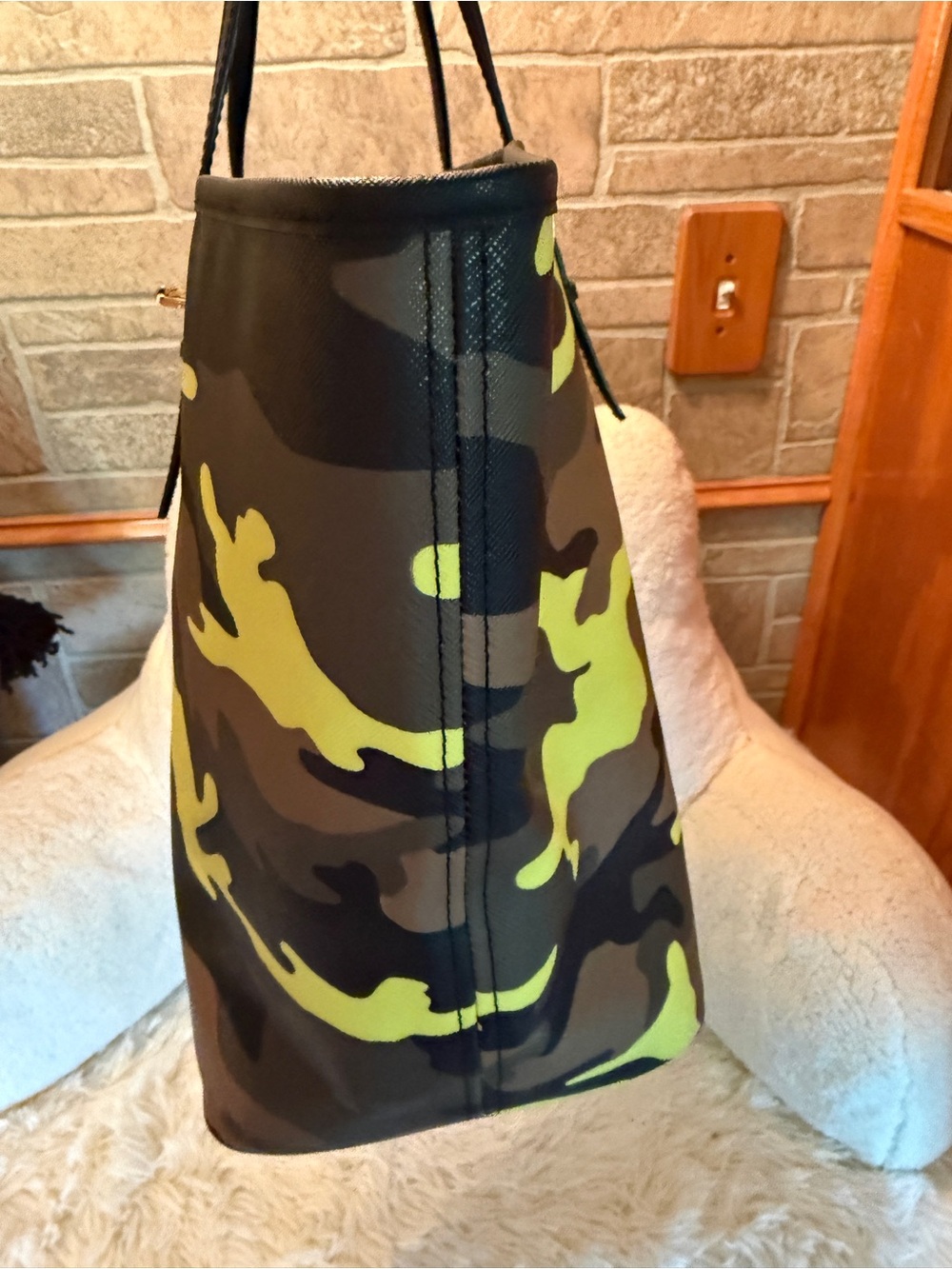Michael Kors Yellow & Olive Camo Leather Tote - Picture 4 of 9